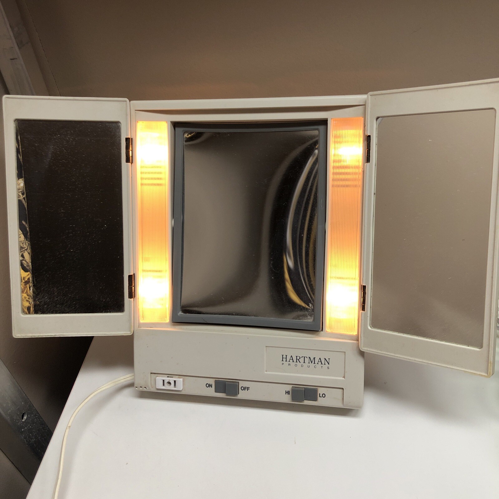 hartman makeup mirror