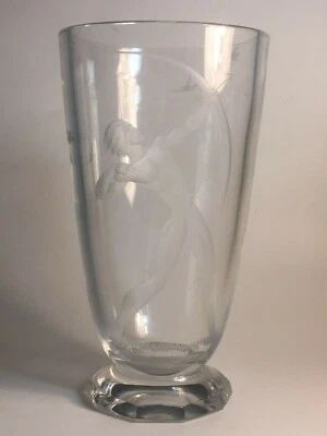 Vase cristal grave - Archer - Lalique - Art deco - Photo 1/4