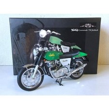 MINICHAMPS (1/12) Norton Commando 750 Fastback
