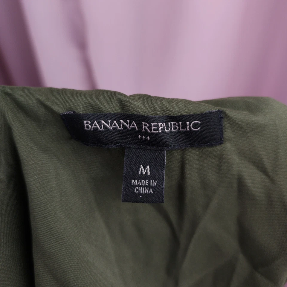 Falda para mujer Banana Republic verde a lunares de gasa elástica línea A mediana Foto 4 de 4