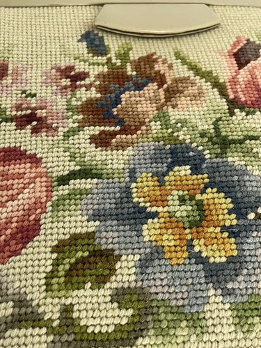 Vintage 50's Needlepoint Floral Purse Handbag Pockets Coin Purse Beige - Picture 15 of 15
