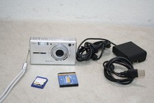 Kodak EasyShare V550 5MP Digital Camera with Battery and SD Card- Tested