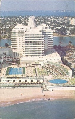 Miami Beach Eden Roc Hotel Cabana and Yachtclub