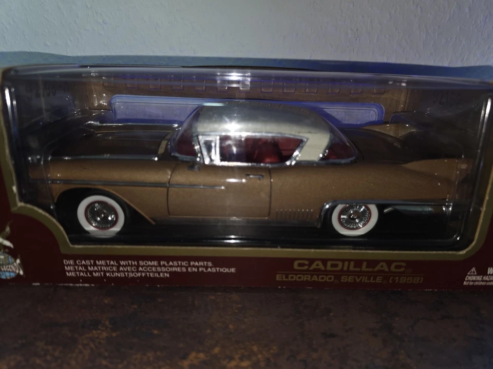 Road Legends 1:18 1958 Cadillac Eldorado Seville gold/weiß OVP (Yat Ming) - Bild 2 von 4