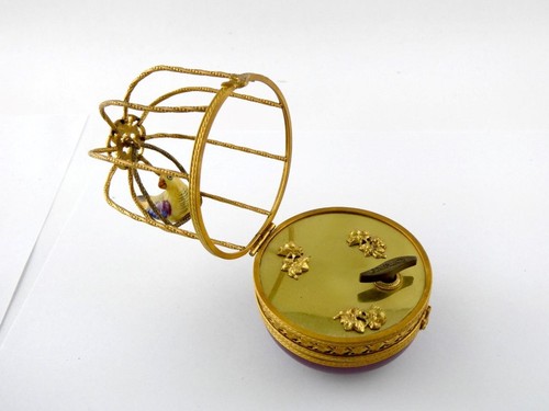Limoges Frankreich Peint Main handbemalter Vogel im Käfig Spieluhr Schmuckschatulle Romantik - Bild 15 von 18
