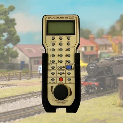MAKE RAILWAYS Gaugemaster Prodigy Advance controller holder 🛍 Buy 2+ items — FREE postage!