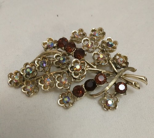 VTG Signed Coro Deep Amber Aurora Borealis Iridescent Rhinestone Floral Brooch - Picture 2 of 7