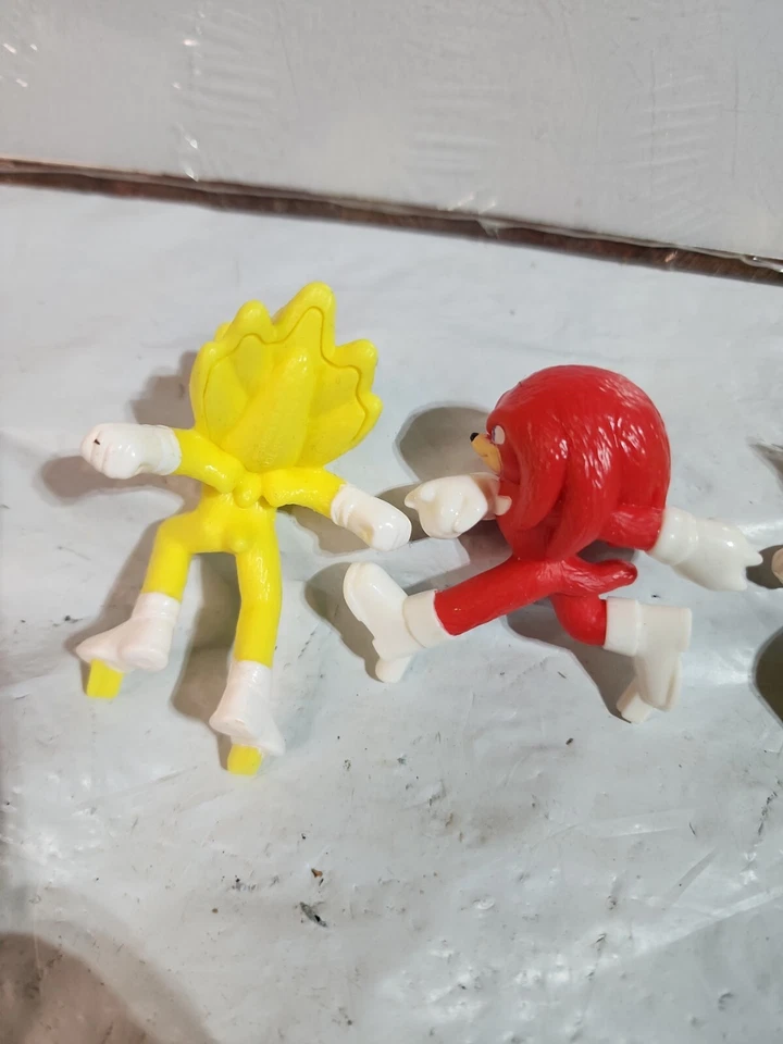 Sonic The Hedge Hog 4 Personagens Cake Toppers Red Knuckles Yellow Ray Squirrel  - Imagem 3 de 4