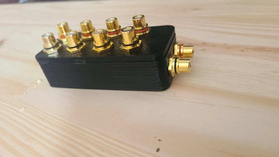 RCA distribution block 1-4 rca splitter - Image 3 of 4