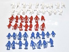 1960'S MULTIPLE TOYMAKERS SPACE ASTRONAUT PLASTIC 50MM RED WHITE BLUE