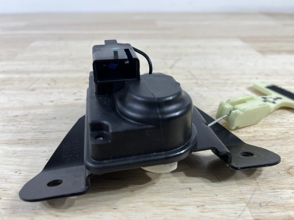 Dodge Charger 2006-2010 maletero cubierta tapa pestillo bloqueo eléctrico actuador de liberación OEM Foto 4 de 4