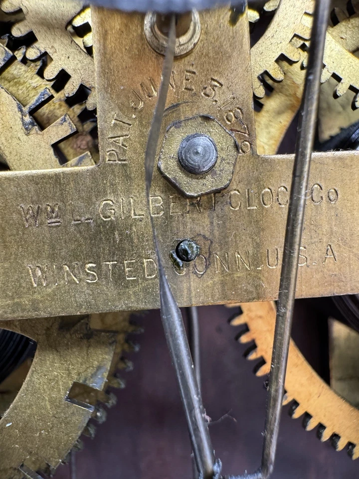 Antiguo siglo XIX. Reloj de cocina Gilbert Owl tallado en nogal 8 días/huelga Foto 4 de 4