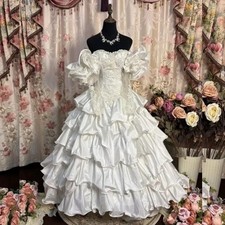 Delicate Lace Applique Victorian Wedding Dresses With Tiered Ruffles Bridal Gown