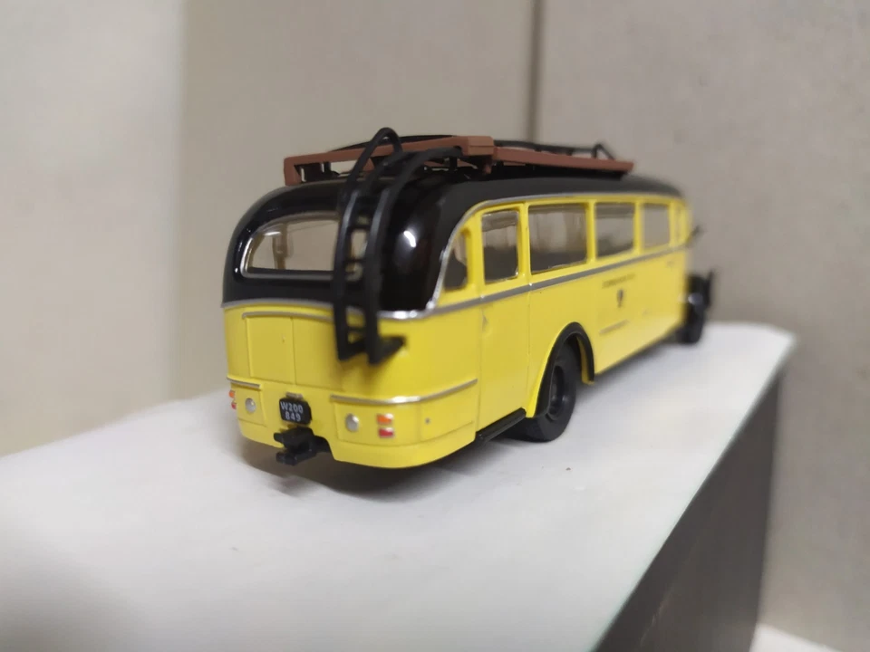 Autocar Saurer BT 4500 . Osterreichische Post . Starline . Escala 1/87 - Imagen 3 de 4