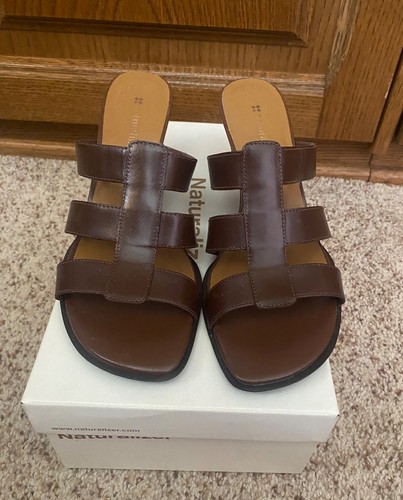 Naturalizer Boomer braune Damen-Ledersandalen mit Keilabsatz Größe 7 Slipper Pantoletten Freizeit
