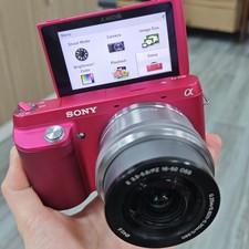 Sony NEX-F3 16.1MP Mirroless Digital Camera Body only W/16-50mm Lens Flash Pink