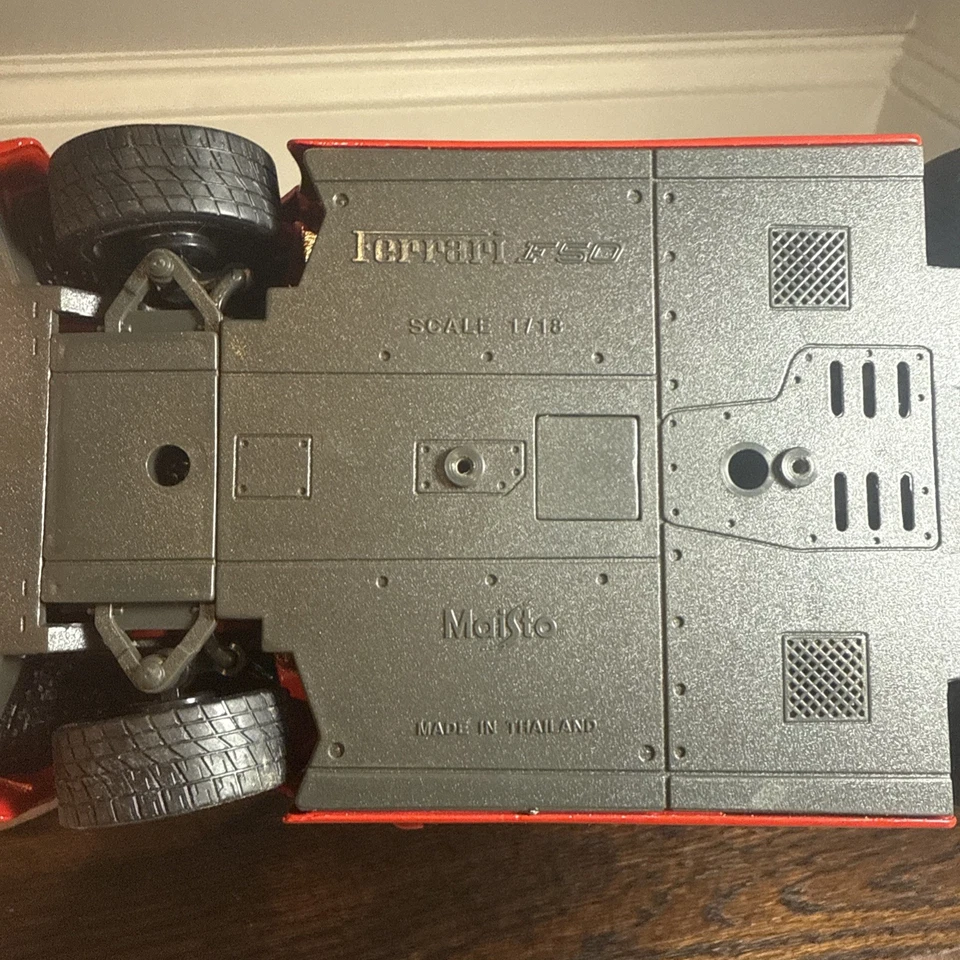 Maisto Ferrari F50 Roadster Red 1:18 & Ferrari 348 Ts 1:24 Scale Die Cast Metal - Image 4 of 4