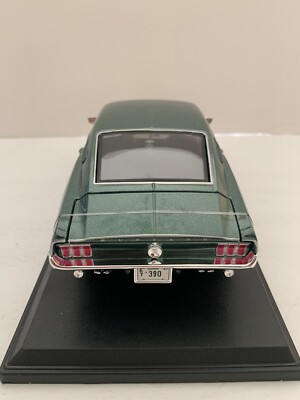 Maisto 1967 Ford Mustang GTA Fastback 1:18 Diecast Metal Green Car