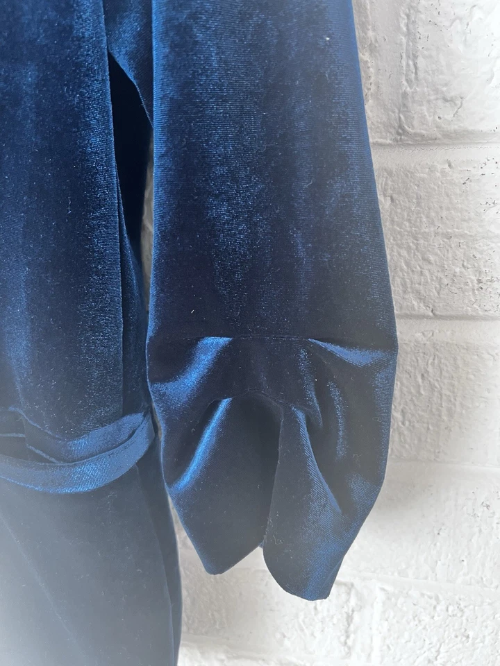 Women's Blue Velvet One Button Lined Pockets Blazer , Jacket Size 6 - Image 3 of 4