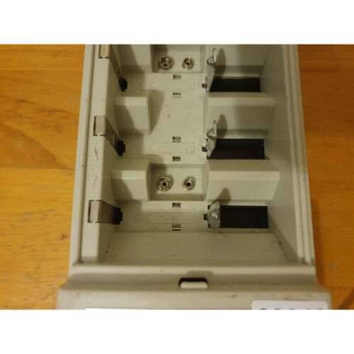 Uniross KB-8 Battery Charger 9/2.4VDC 140mA NI-CD LED Indicator UK Wall Plug - Picture 3 of 7