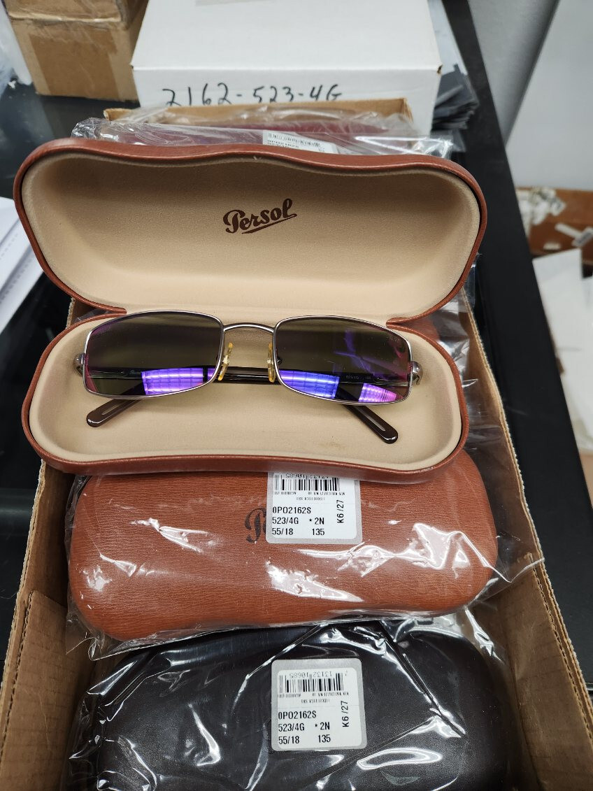 NEW Persol sunglasses : with case cloth , paperwork and box . NEW PERSOL EYEGLASSES SUNGLASSES LEATHER BROWN SOFT CASE BOX  main image 4