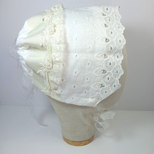 Vintage 1980's White/Cream Baby Girls Lace Baby Bonnet