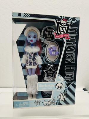Monster High Abbey Bominable First Wave 2011 Doll NRFB New Original Mattel *Rare