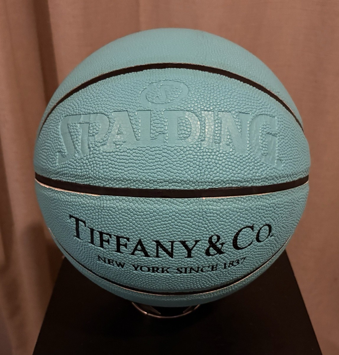 Tiffany & Co. x Spalding Collaboration Basketball AUTHENTIC