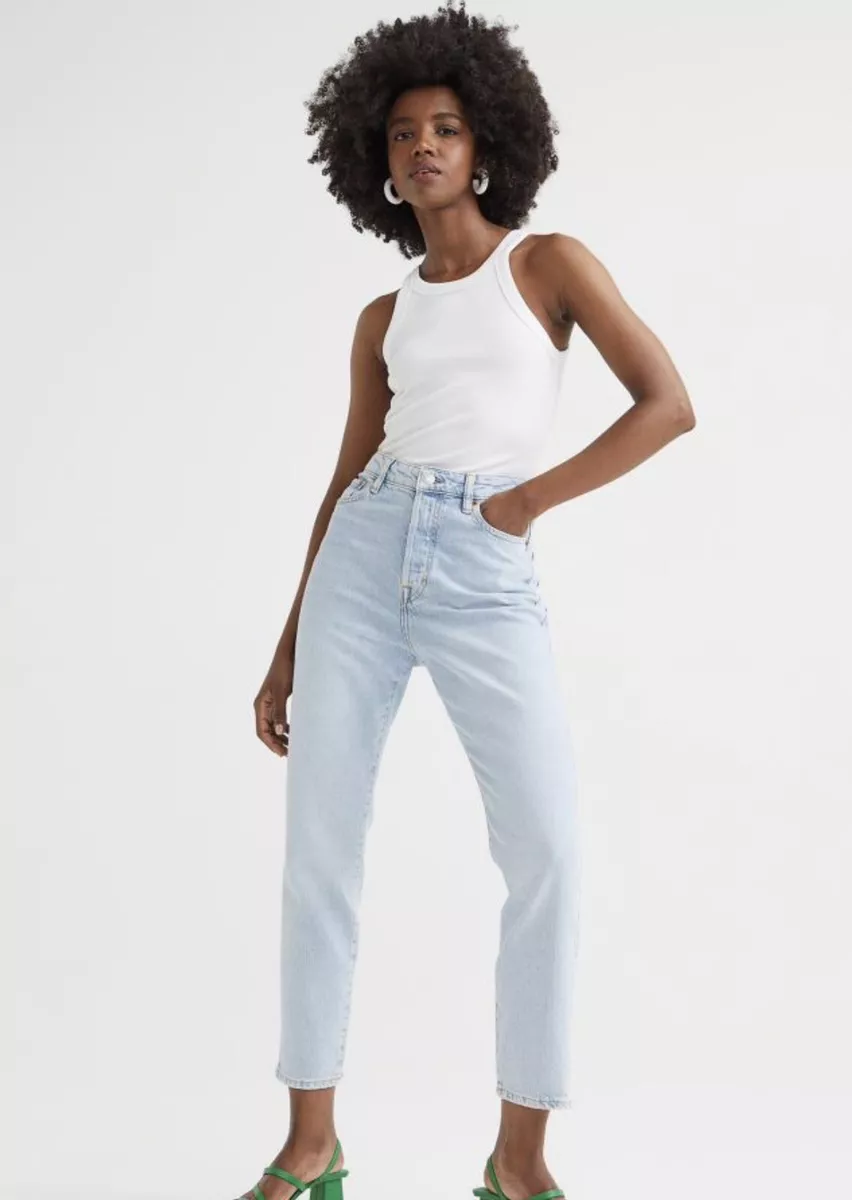 BNWT H&M Comfort High Waist Mom Jean Light Wash Ankle Length Jeans UK 10  (3002)