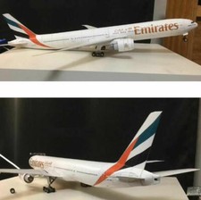 Emirates Airlines Boeing 777-300er plane pape...
