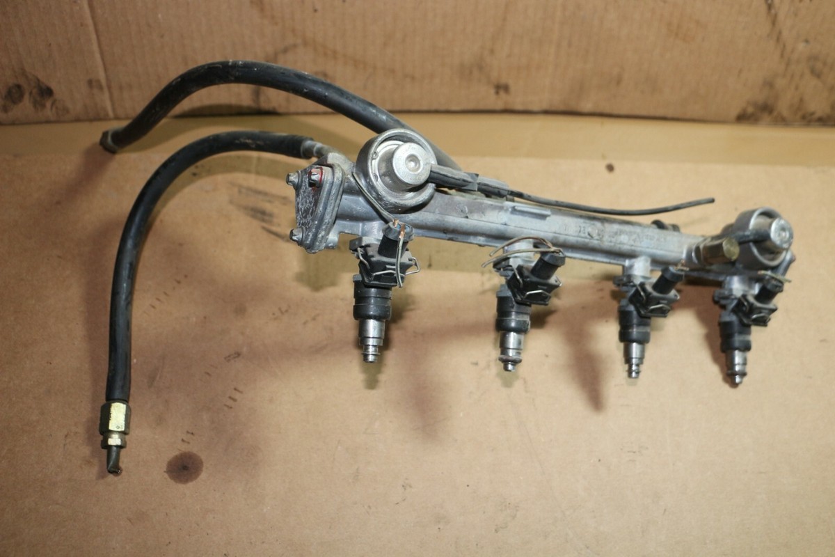 ORIGINAL Mercedes Benz C200 C180 W202 W124 M111 Einspritzleiste 