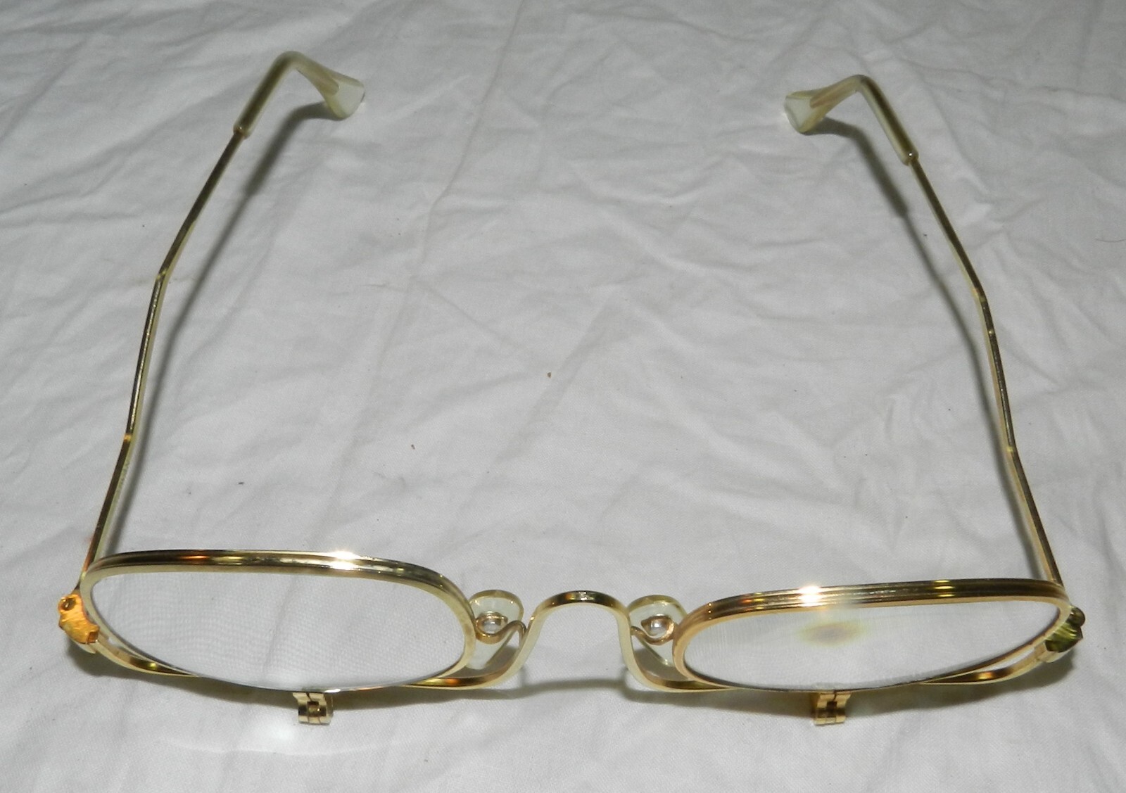 Vintage Reading Eyeglasses with FlipDown lenses + Ca… Gem
