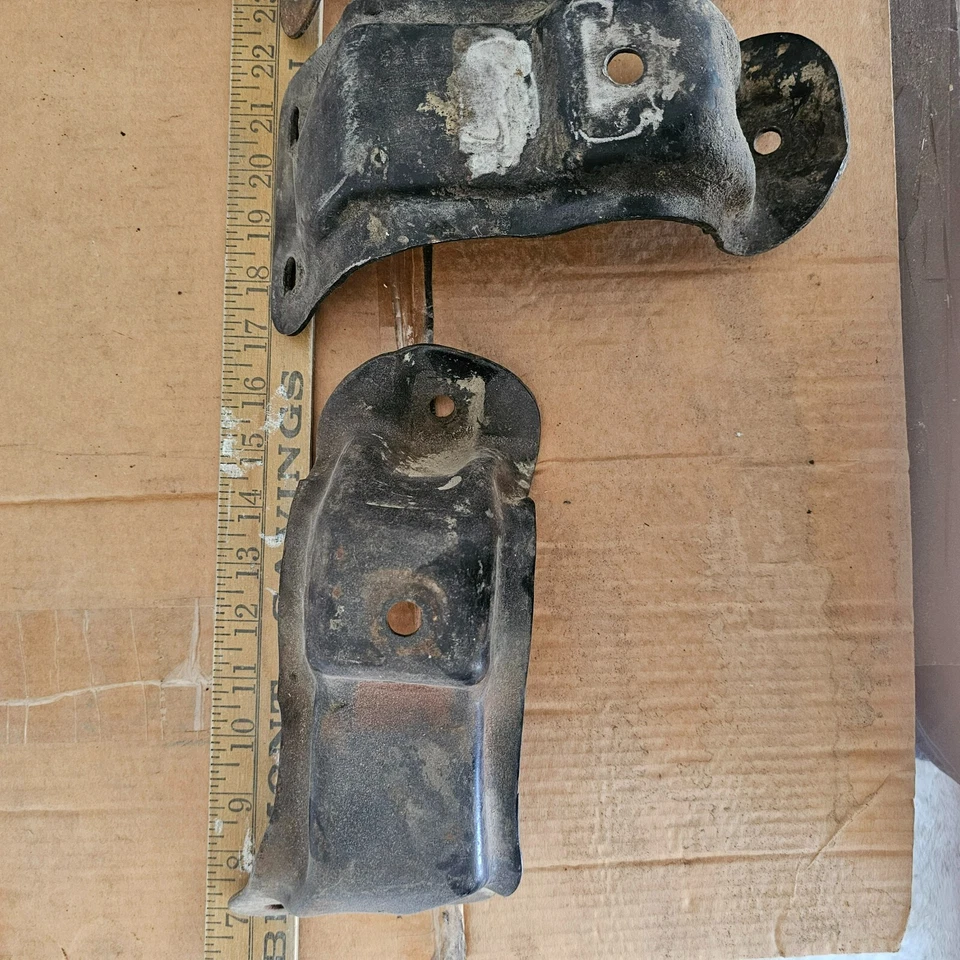 Juego de soportes de marco de motor de bloque para camioneta Chevy/GMC C10 67-72 350 V8 FABRICANTE DE EQUIPOS ORIGINALES DIESTRO/DERECHO Foto 3 de 3
