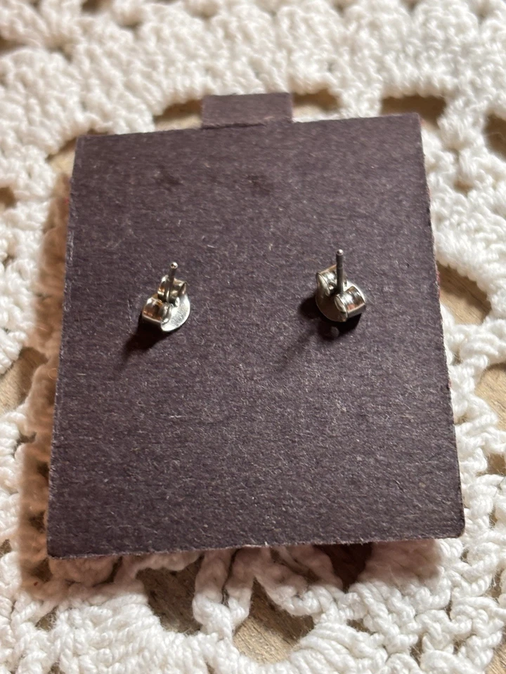 Pendientes faro de peltre con respaldo de poste nuevos en tarjeta Foto 3 de 4