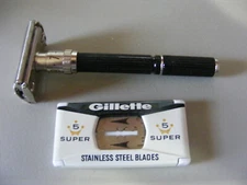 Vintage 1969 Gillette Super Adjustable Safety Razor 0-2 Short Handle Black