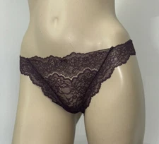 Victoria's Secret Lace Dream Angel Thong Low Rise  Panties Sz Medium  Nwt