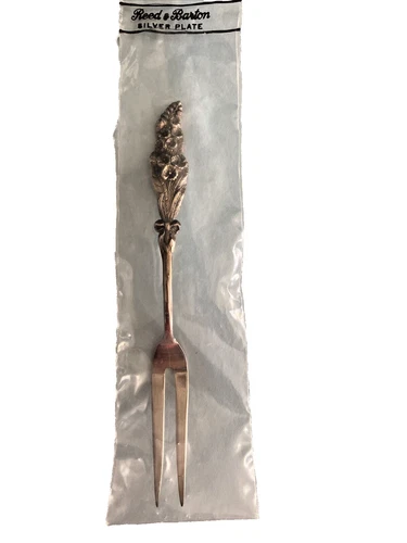 Vintage REED & BARTON HARLEQUIN 1958  FORGET ME NOT SILVER PLATE OLIVE FORK