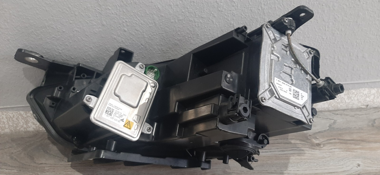OEM 2014-2017 Maserati Ghibli SQ4 USED Front Right Bi-Xenon Headlight Assembly