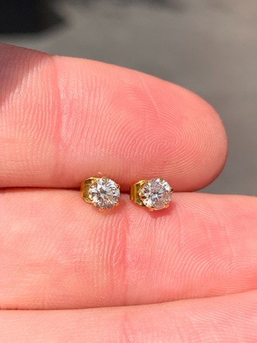 18ct gold diamond 1/2ct stud earrings boxed - Picture 6 of 11