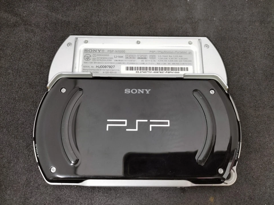 B266 Sony PSP Go console Black Handheld system Japan w/box adapter manual fx - Image 4 of 4