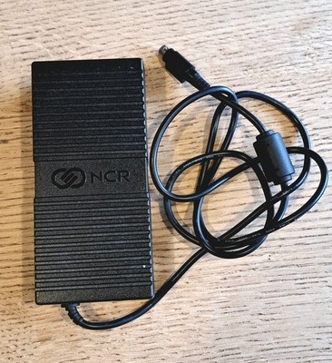 Delta Electronics TADP-150AB A Netzteil 24V 6.25A 150W 4-Pin NCR POS Adapter PSU