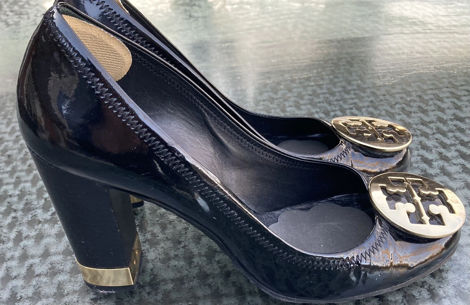 TORY BURCH MADDIE DÉCOLLETÉ NERE LOGO ORO TACCO A BLOCCO IMPILATO taglia 9M