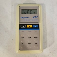 Cole-Parmer Digi-Sense Thermocouple Thermometer 8528-20