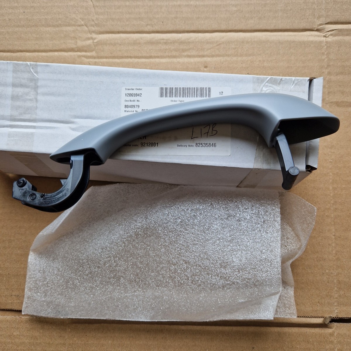 GENUINE PORSCHE MACAN 95B Front Left Door Exterior Handle 