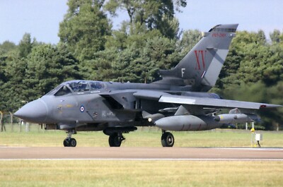 TORNADO XV GESCHWADER - RAF LOSSIEMOUTH POSTKARTE