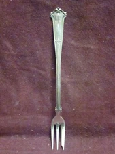 Sterling Wallace SAXON COCKTAIL SEAFOOD FORK  5 3/4" 17 grams No Monogram