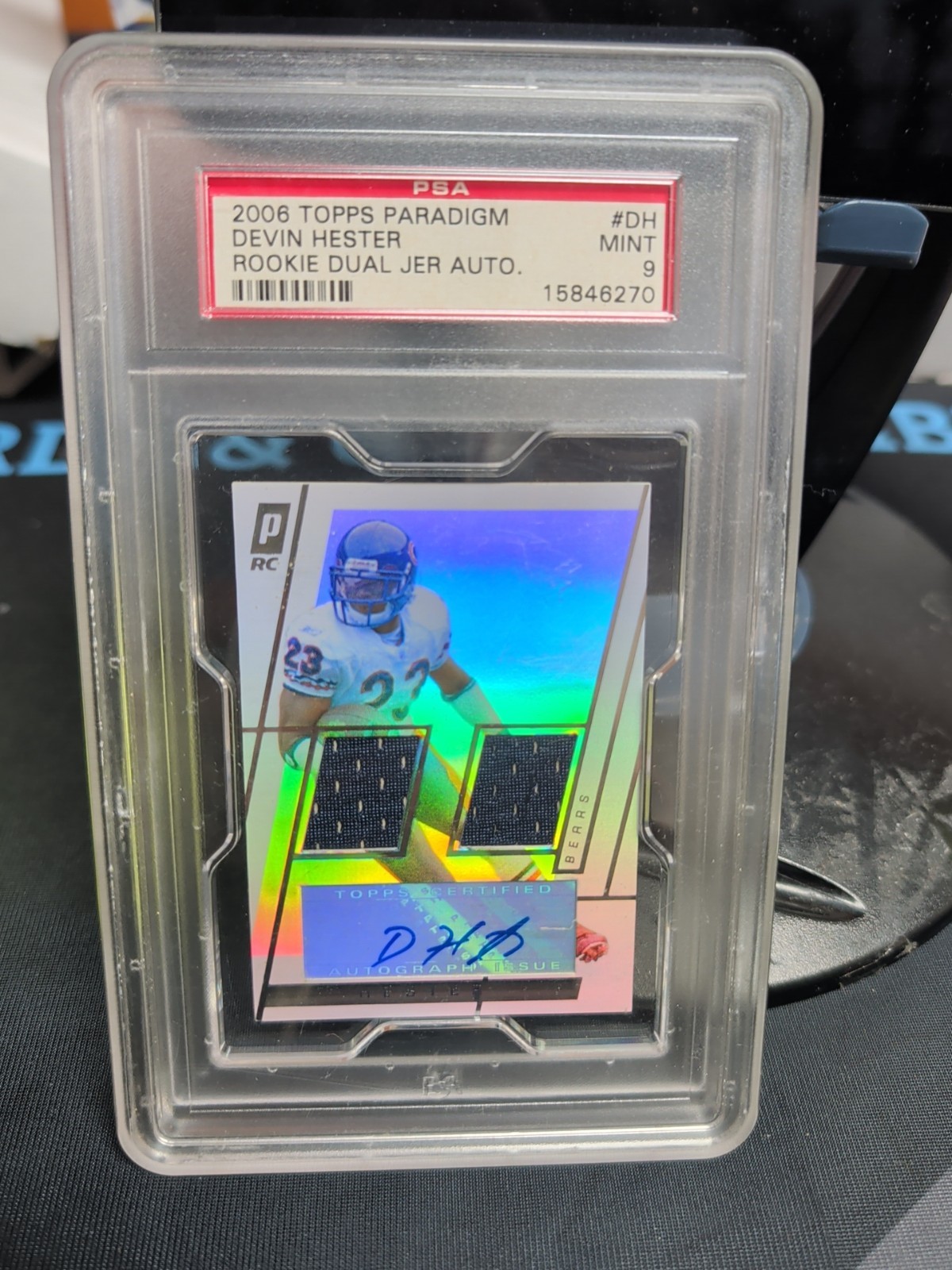 Devin Hester Topps Paradigm Rookie Dual Jersey Auto. #DH Rookie Dual Jer Auto.Slvr