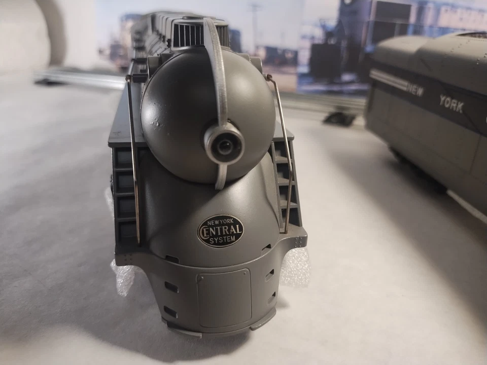 Rail King #RK-1113LP New York Central 4-6-4 Dreyfuss Hudson - Image 3 of 4