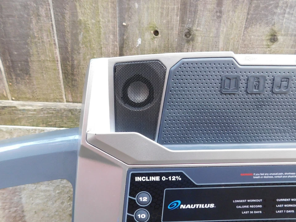 Nautilus T626 Treadmill Console Assembly ONLY UNTESTED READ NOTES - Image 4 of 4