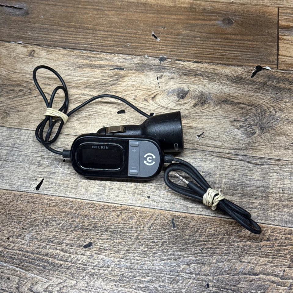 Belkin Tunecast Auto FM Transmitter 3.5mm Plug & USB Charging Port F8Z439 - Image 3 of 4